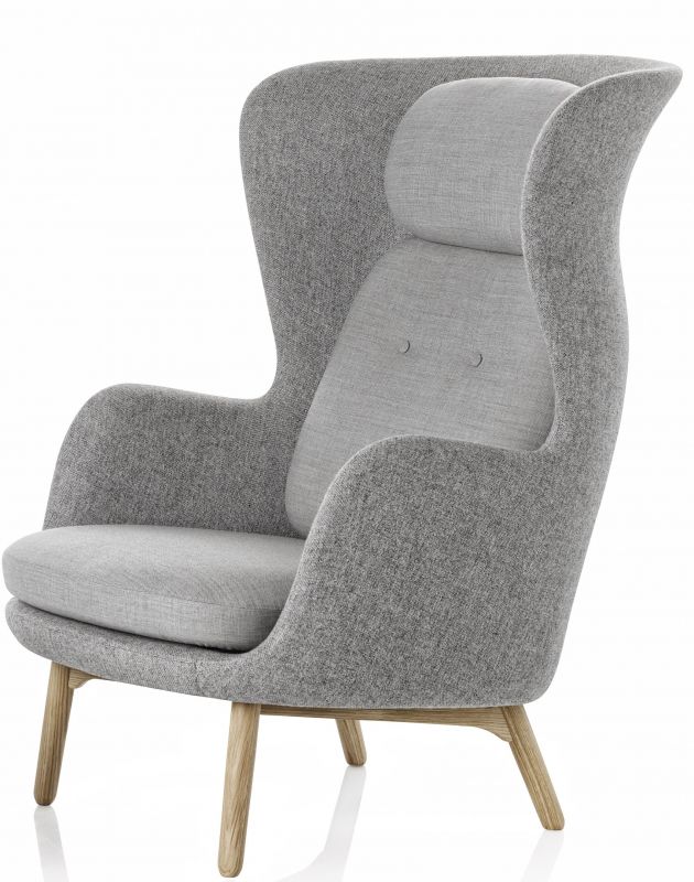 Grauer Ro Sessel von Fritz Hansen mit Holzbeinen, bequemer Loungesessel für Wohnzimmer und Entspannung.